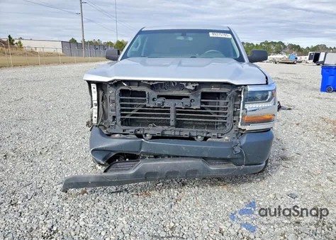 2018 Chevrolet Silverado C1500 z USA, uszkodzony, nr VIN 3GCPCNEH3JG234745